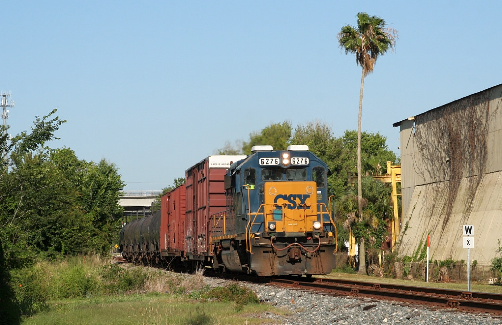 CSX 6276 leading Y226 to Tampa